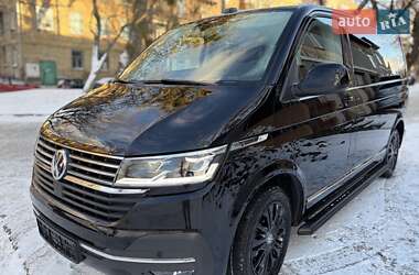 Мінівен Volkswagen Multivan 2022 в Києві