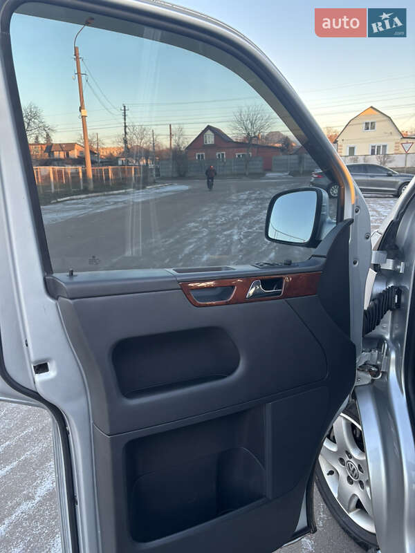Минивэн Volkswagen Multivan 2009 в Прилуках фото 17 Минивэн Volkswagen Multivan 2009 в Прилуках
