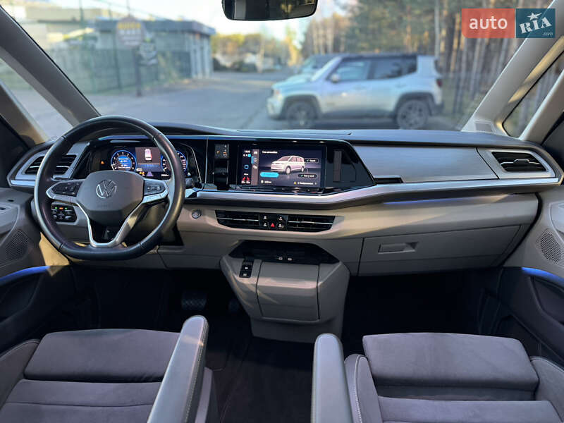 Мінівен Volkswagen Multivan 2022 в Києві