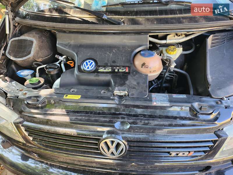 Минивэн Volkswagen Multivan 2003 в Ивано-Франковске