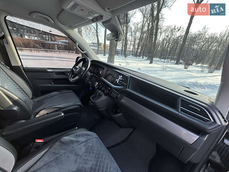 Минивэн Volkswagen Multivan 2020 в Киеве