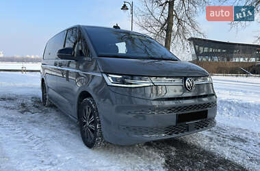 Минивэн Volkswagen Multivan 2023 в Киеве