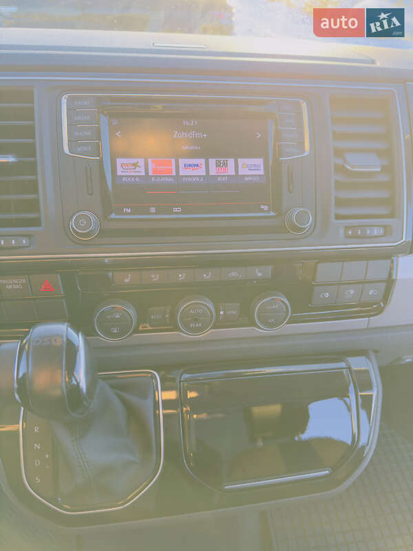 Минивэн Volkswagen Multivan 2018 в Иршаве