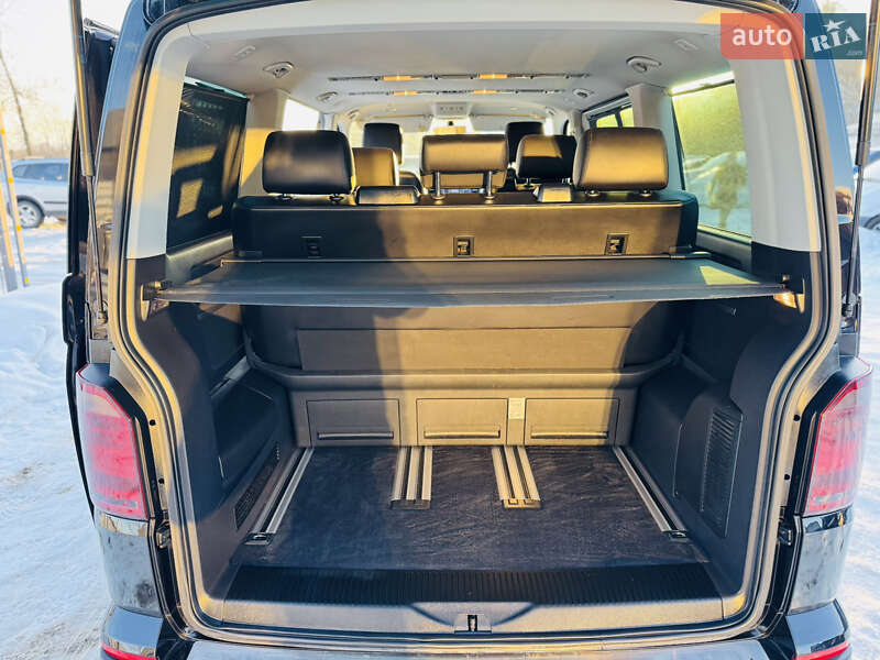 Минивэн Volkswagen Multivan 2018 в Иршаве