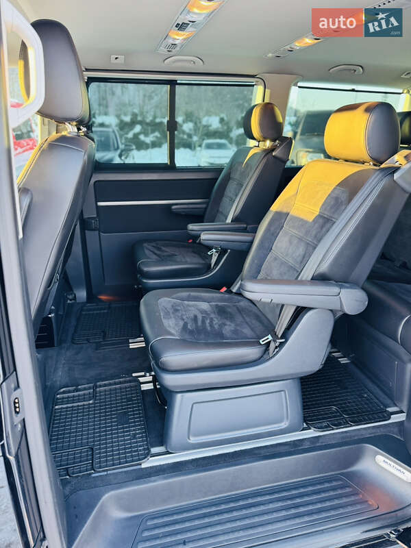 Минивэн Volkswagen Multivan 2018 в Иршаве