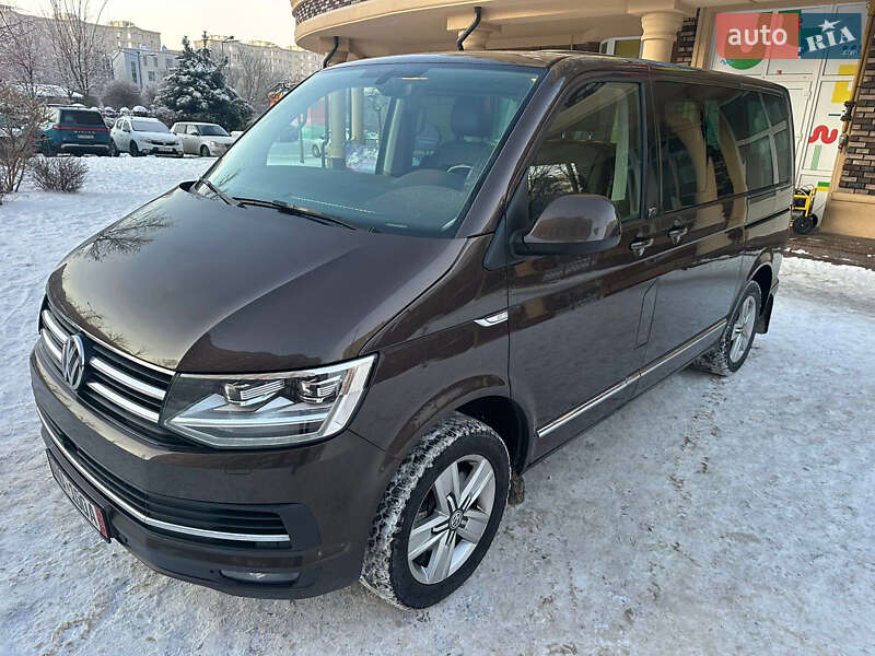 Минивэн Volkswagen Multivan 2017 в Киеве