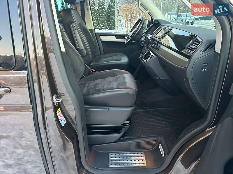 Минивэн Volkswagen Multivan 2017 в Киеве