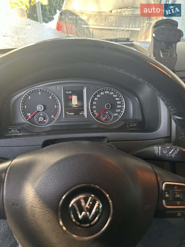 Минивэн Volkswagen Multivan 2015 в Киеве