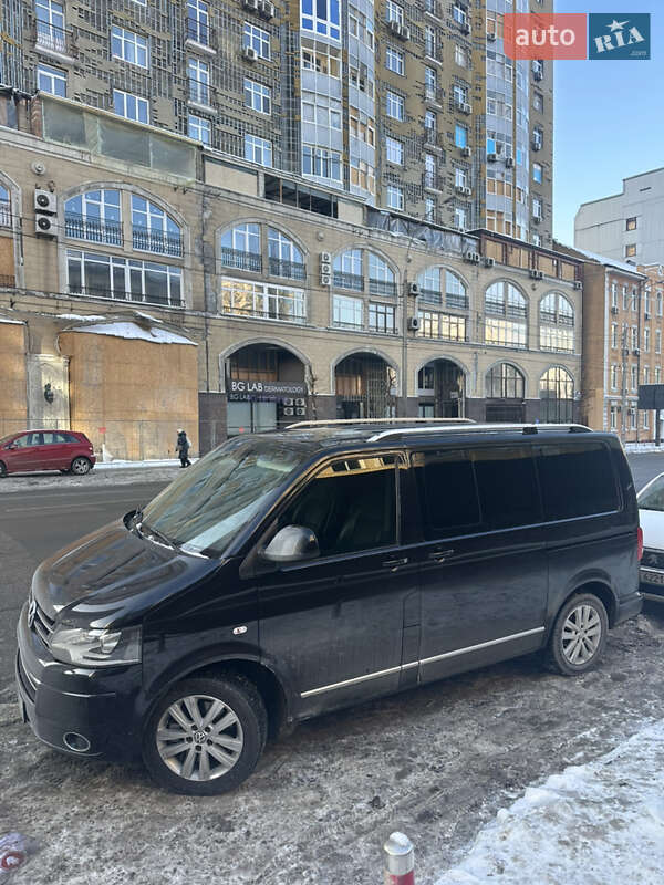 Минивэн Volkswagen Multivan 2015 в Киеве