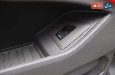 Минивэн Volkswagen Multivan 2024 в Львове фото 11 Минивэн Volkswagen Multivan 2024 в Львове
