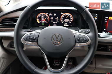 Минивэн Volkswagen Multivan 2024 в Львове фото 16 Минивэн Volkswagen Multivan 2024 в Львове