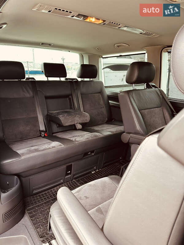Минивэн Volkswagen Multivan 2014 в Одессе