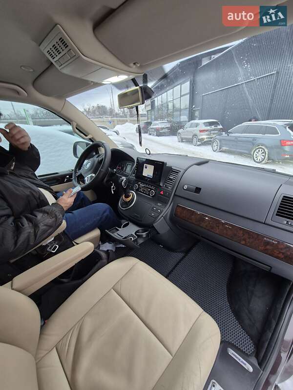 Минивэн Volkswagen Multivan 2014 в Киеве фото 10 Минивэн Volkswagen Multivan 2014 в Киеве