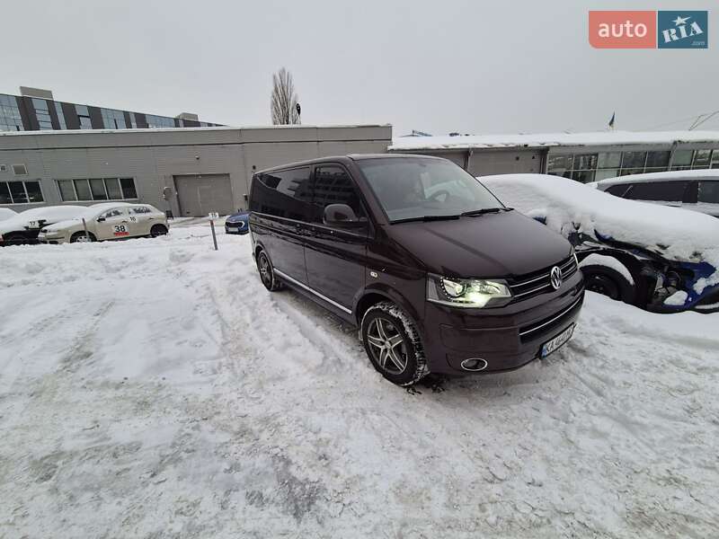Минивэн Volkswagen Multivan 2014 в Киеве фото 2 Минивэн Volkswagen Multivan 2014 в Киеве