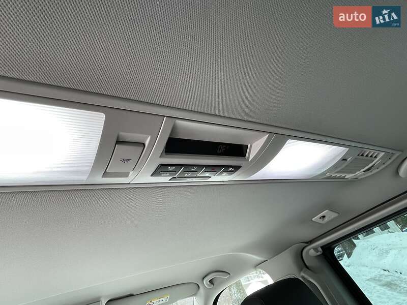 Минивэн Volkswagen Multivan 2018 в Киеве фото 42 Минивэн Volkswagen Multivan 2018 в Киеве