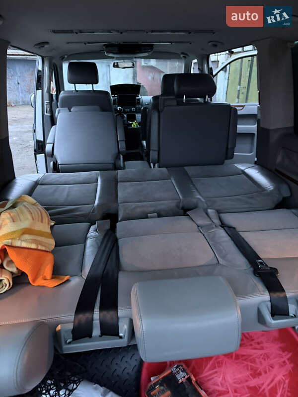Минивэн Volkswagen Multivan 2007 в Николаеве