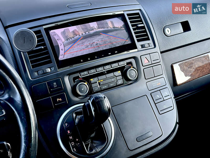 Минивэн Volkswagen Multivan 2011 в Киеве