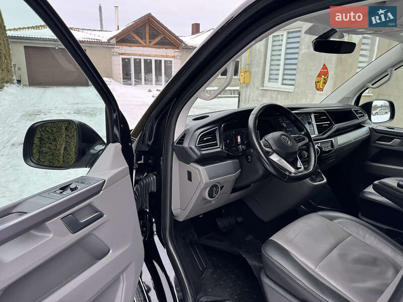 Минивэн Volkswagen Multivan 2020 в Луцке