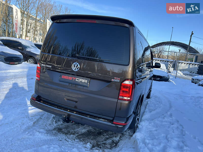 Минивэн Volkswagen Multivan 2017 в Виннице