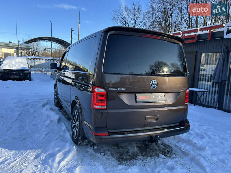 Минивэн Volkswagen Multivan 2017 в Виннице