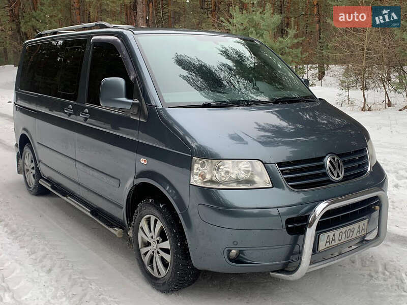 Минивэн Volkswagen Multivan 2008 в Киеве