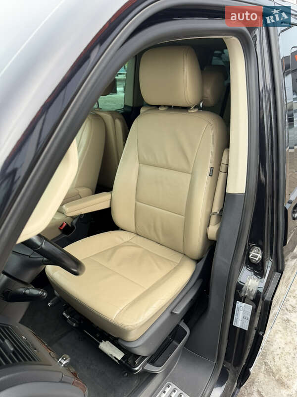 Минивэн Volkswagen Multivan 2014 в Киеве