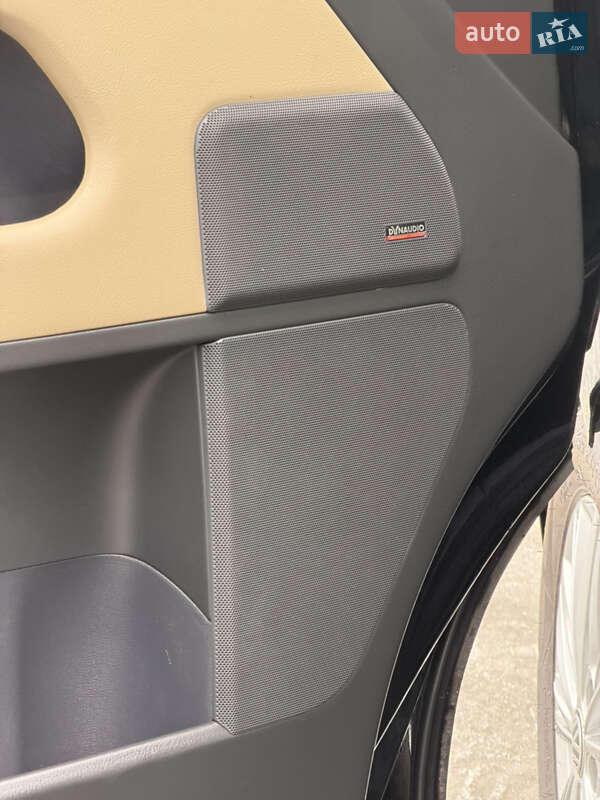 Минивэн Volkswagen Multivan 2014 в Киеве