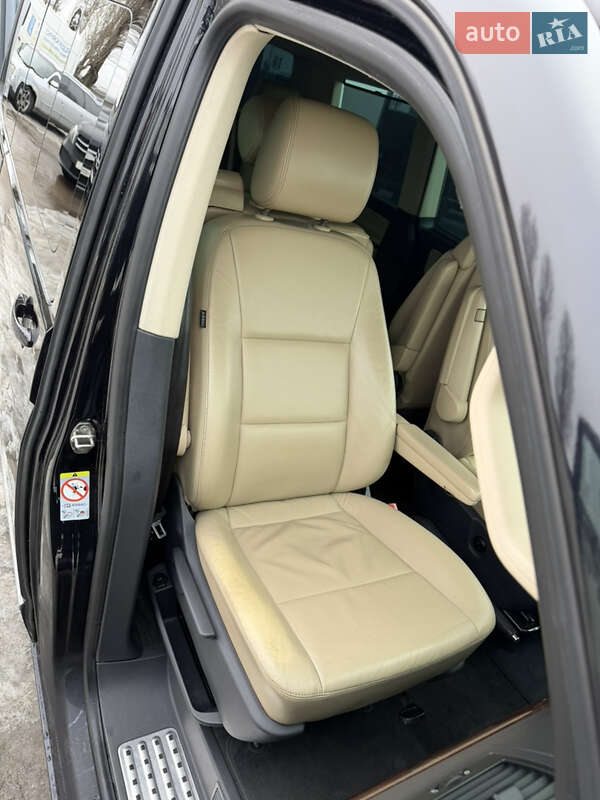 Минивэн Volkswagen Multivan 2014 в Киеве