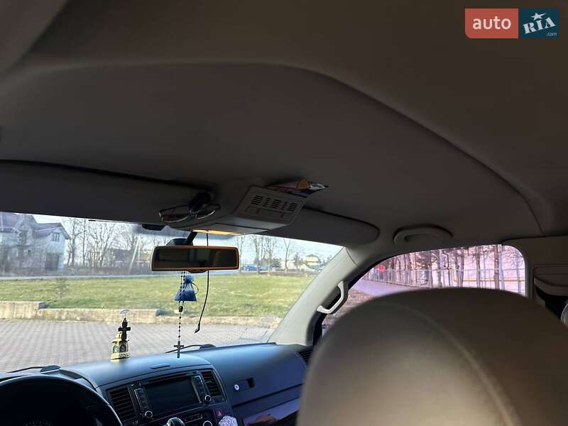 Минивэн Volkswagen Multivan 2011 в Ивано-Франковске