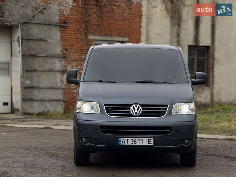 Минивэн Volkswagen Multivan 2007 в Ивано-Франковске