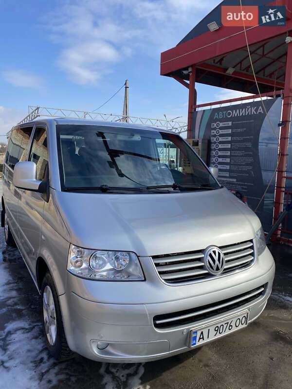 Минивэн Volkswagen Multivan 2006 в Львове