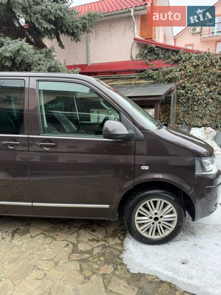 Мінівен Volkswagen Multivan 2015 в Києві
