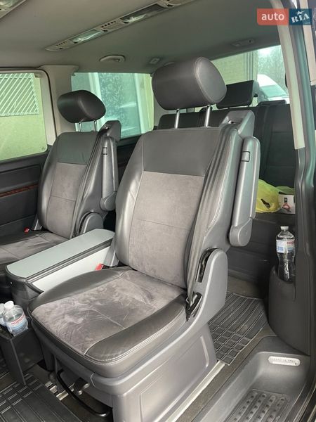 Минивэн Volkswagen Multivan 2010 в Одессе