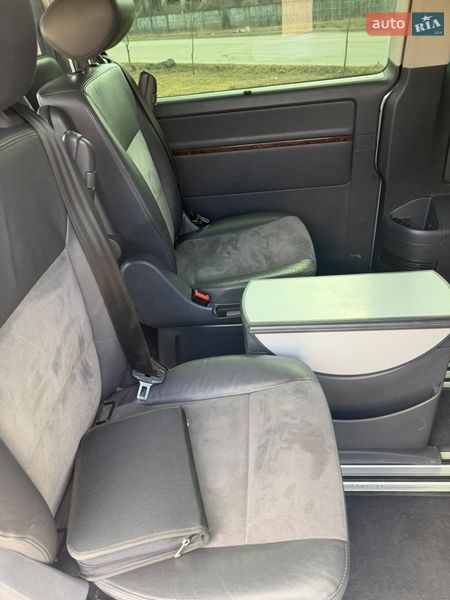 Минивэн Volkswagen Multivan 2011 в Кропивницком
