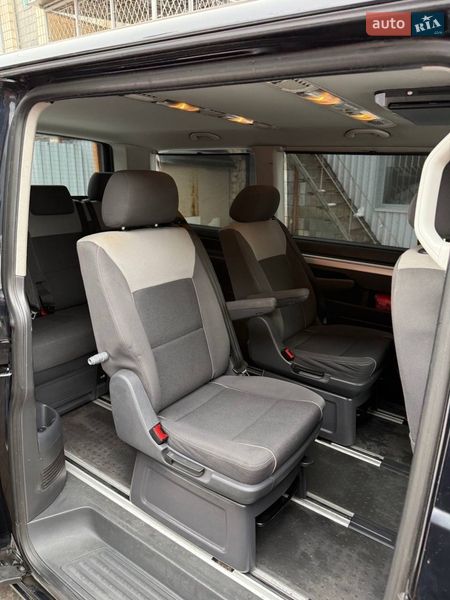 Минивэн Volkswagen Multivan 2012 в Киеве