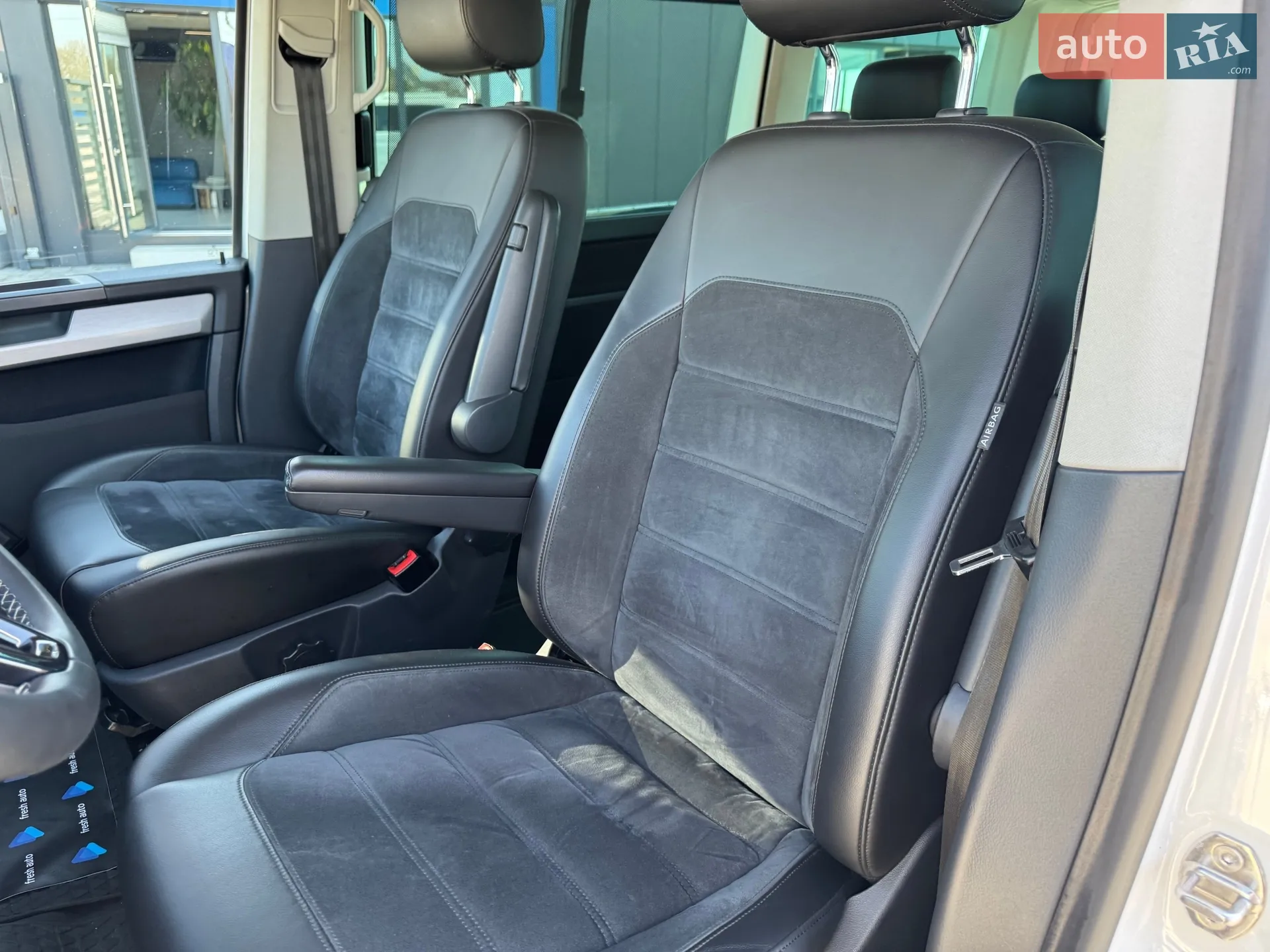 2017 Volkswagen Multivan - мініатюра 20
