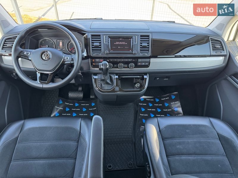 Минивэн Volkswagen Multivan 2017 в Ровно