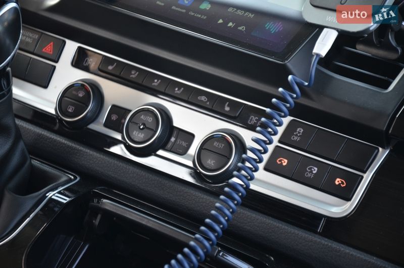 Мінівен Volkswagen Multivan 2016 в Дрогобичі