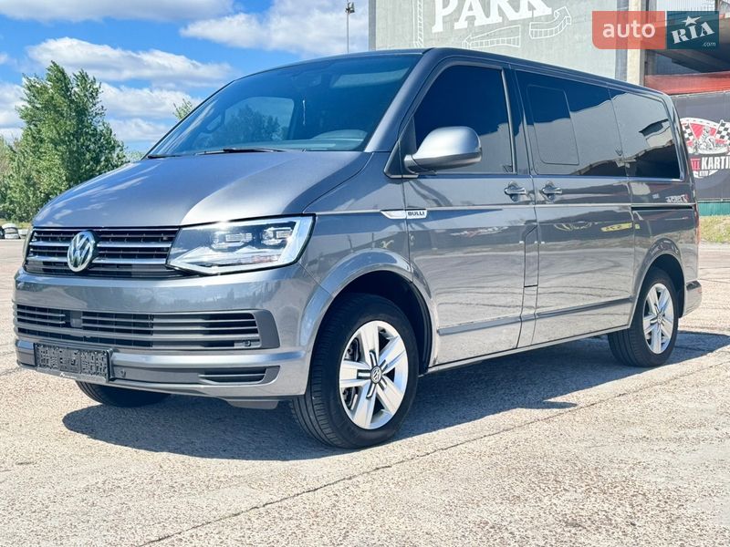 Минивэн Volkswagen Multivan 2016 в Киеве