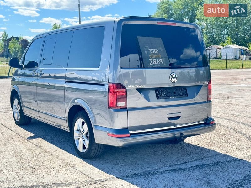 Минивэн Volkswagen Multivan 2016 в Киеве