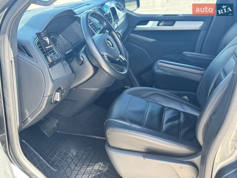 Минивэн Volkswagen Multivan 2016 в Киеве