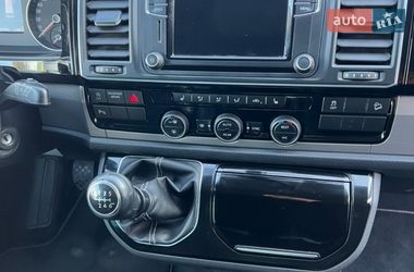 Минивэн Volkswagen Multivan 2017 в Ровно