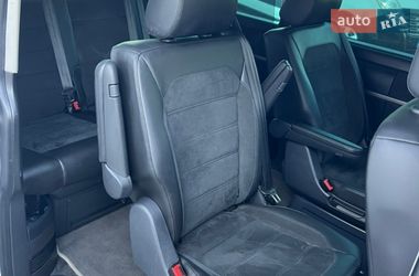 Минивэн Volkswagen Multivan 2017 в Ровно