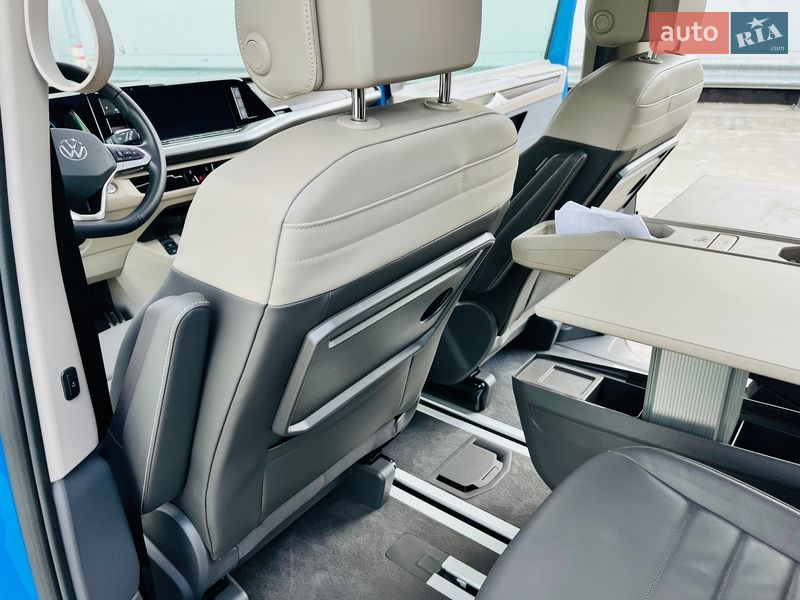 Минивэн Volkswagen Multivan 2023 в Киеве