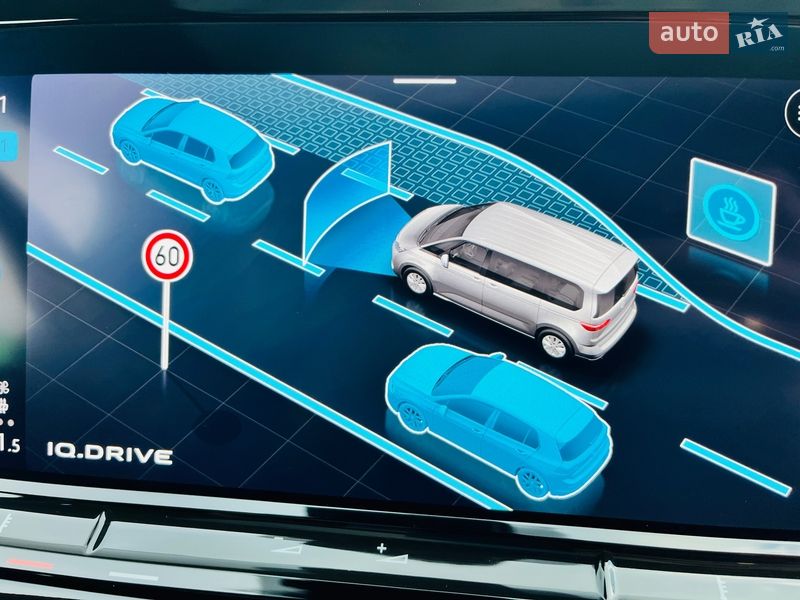 Минивэн Volkswagen Multivan 2023 в Киеве