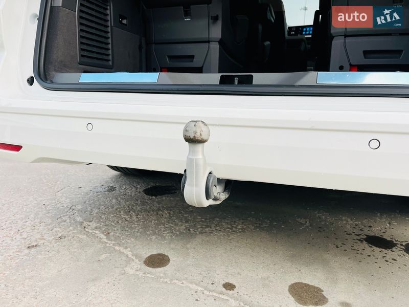 Минивэн Volkswagen Multivan 2023 в Киеве