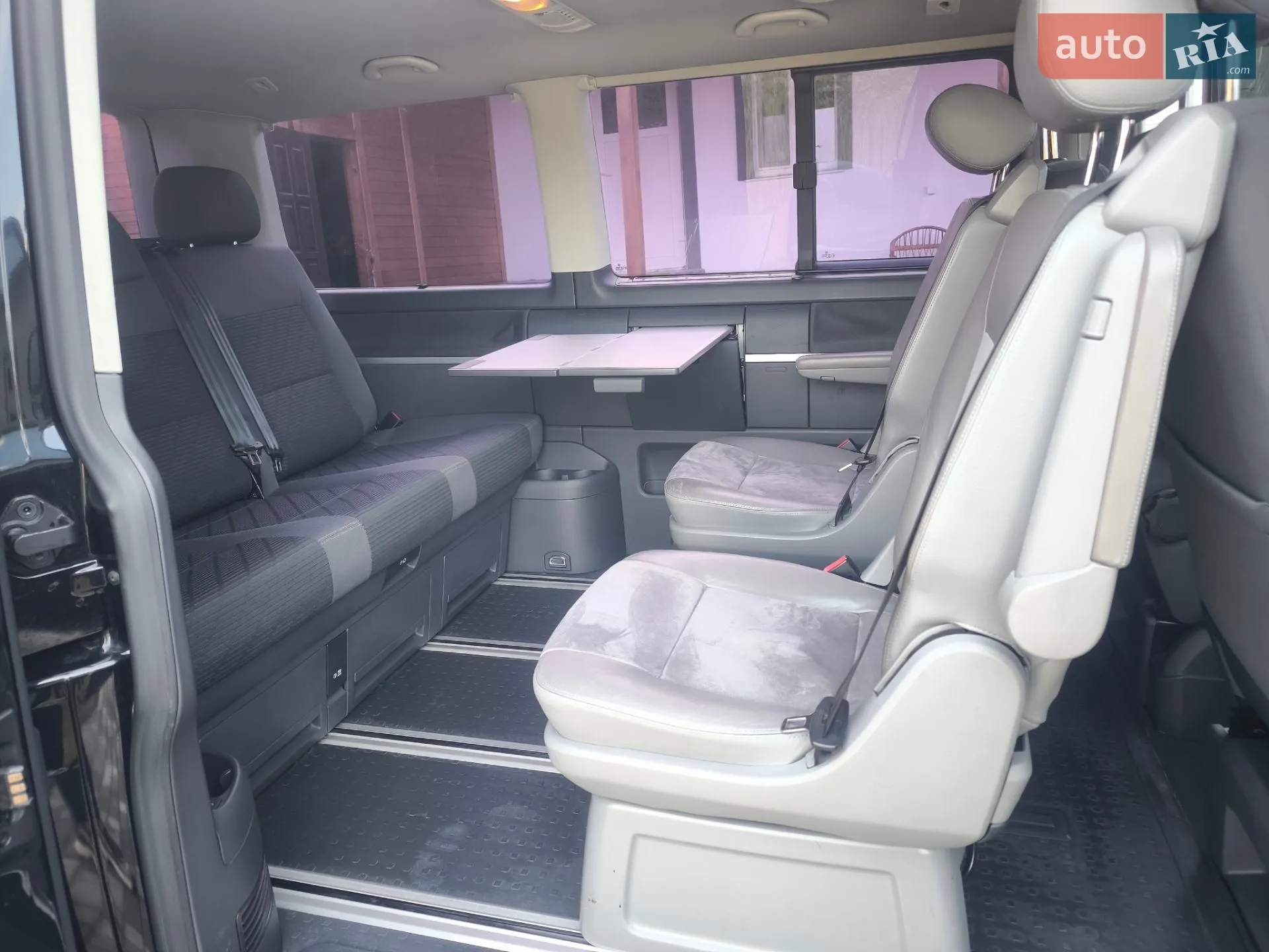 2010 Volkswagen Multivan - мініатюра 33