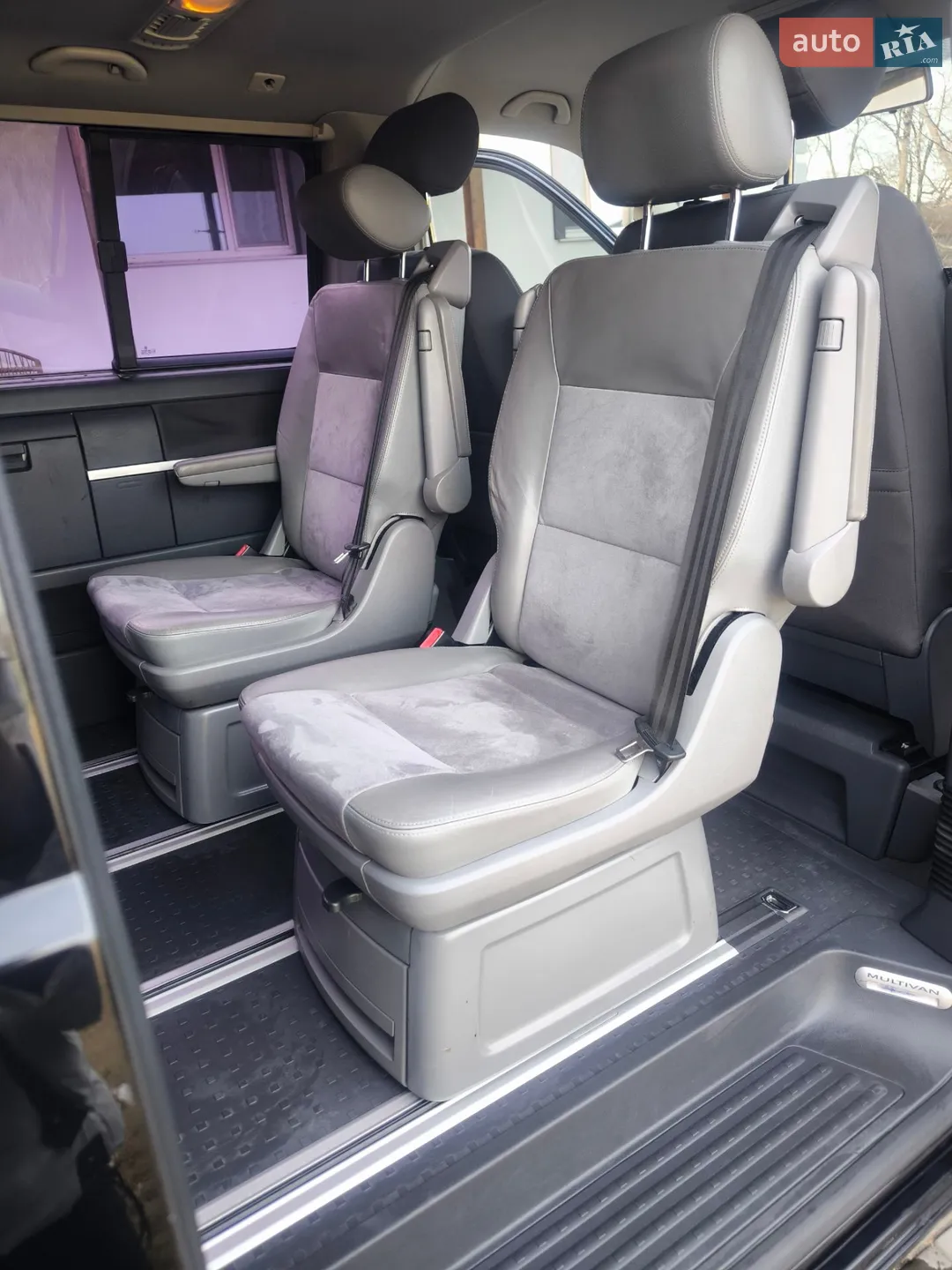 2010 Volkswagen Multivan - мініатюра 29