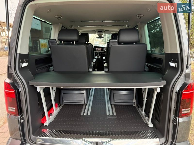 Минивэн Volkswagen Multivan 2023 в Киеве