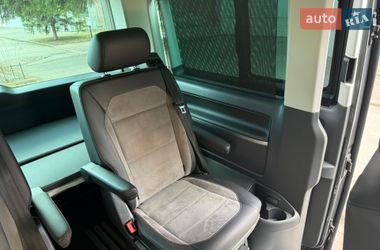Минивэн Volkswagen Multivan 2023 в Киеве